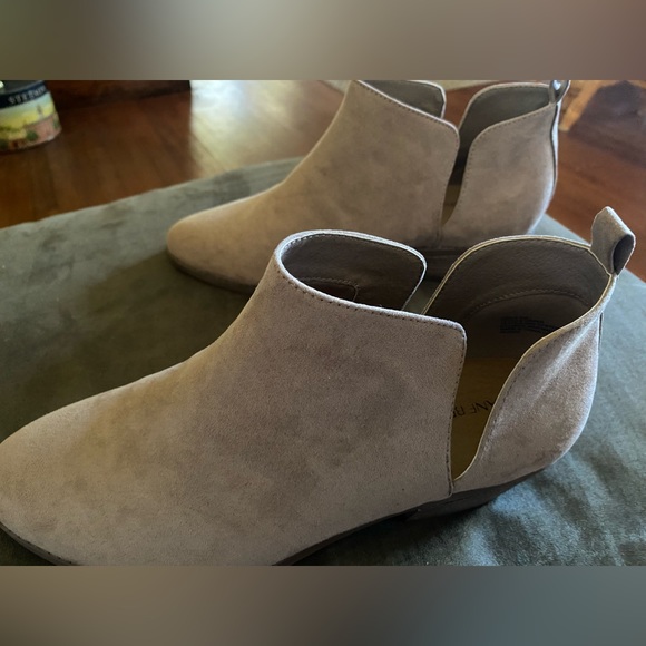 NWT. Lane Bryant short boots - Picture 2 of 6